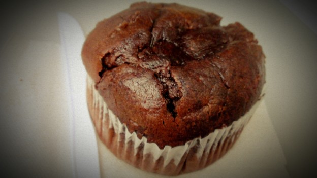 Product Reviews: Get Your Chocolate Fix With Kirkland Chocolate Muffins